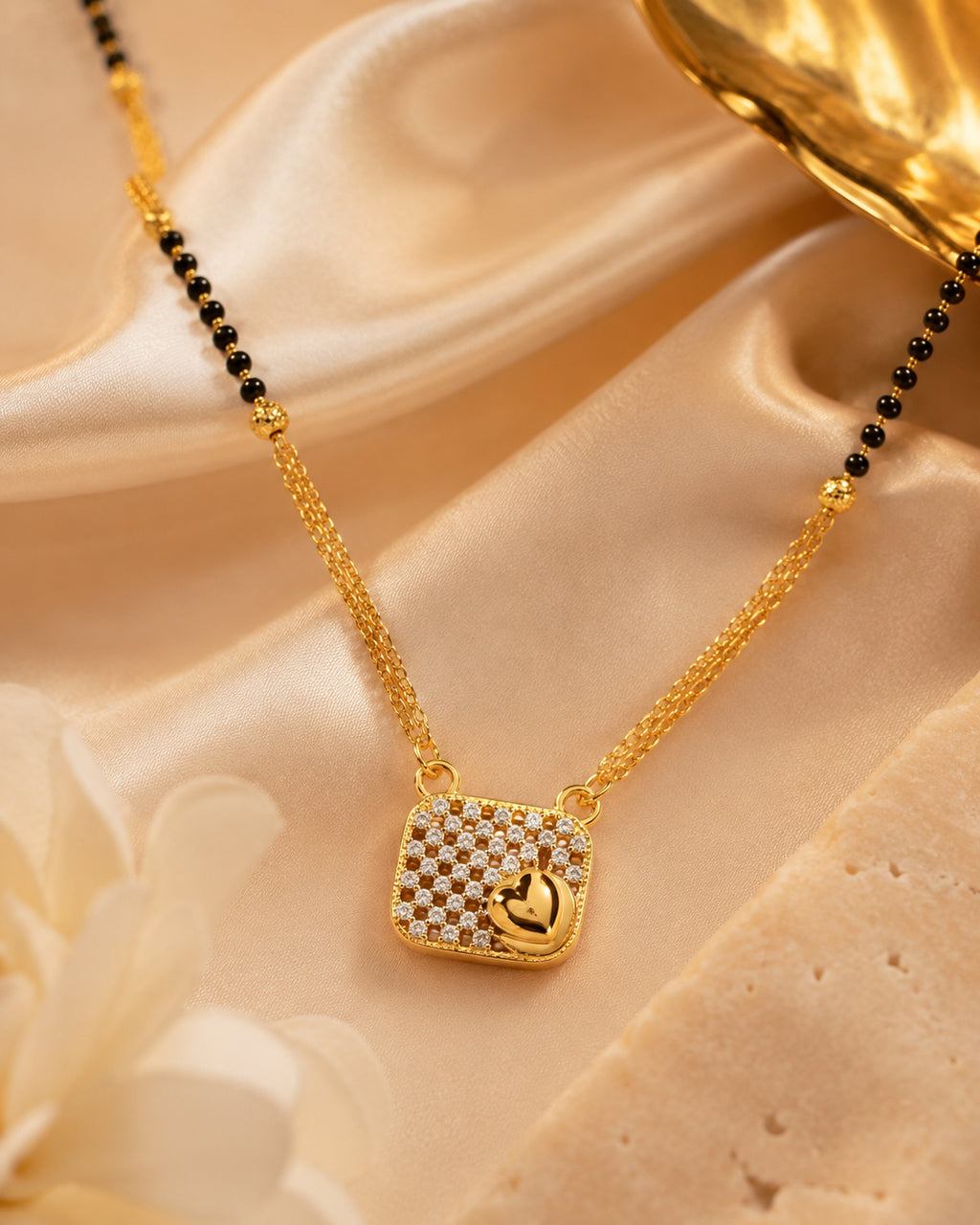 Geometric Lattice Square Mangalsutra with Heart & Leaf Detail