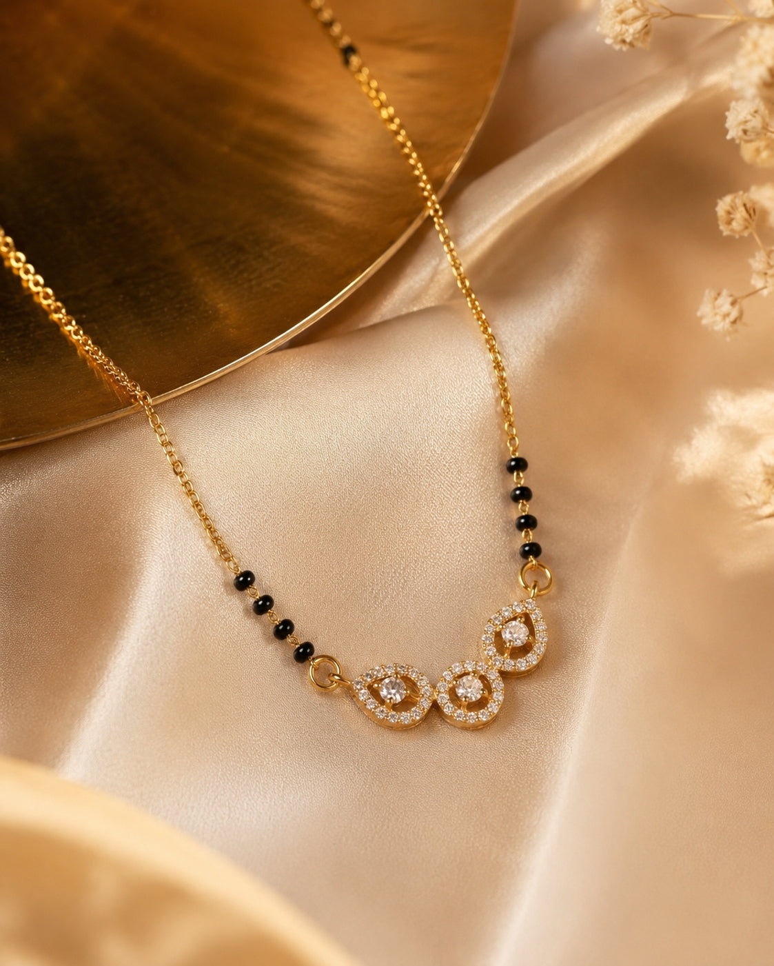 Pear-Cut Sparkle Gold Chain Mangalsutra