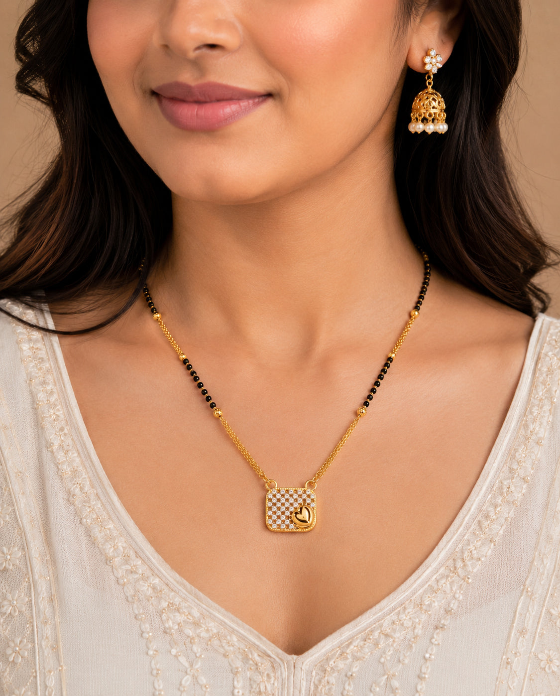 Geometric Lattice Square Mangalsutra with Heart & Leaf Detail