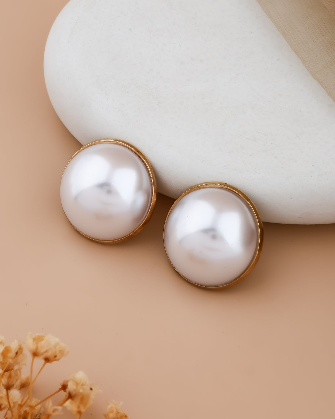 Golden Pearl Glow Earrings