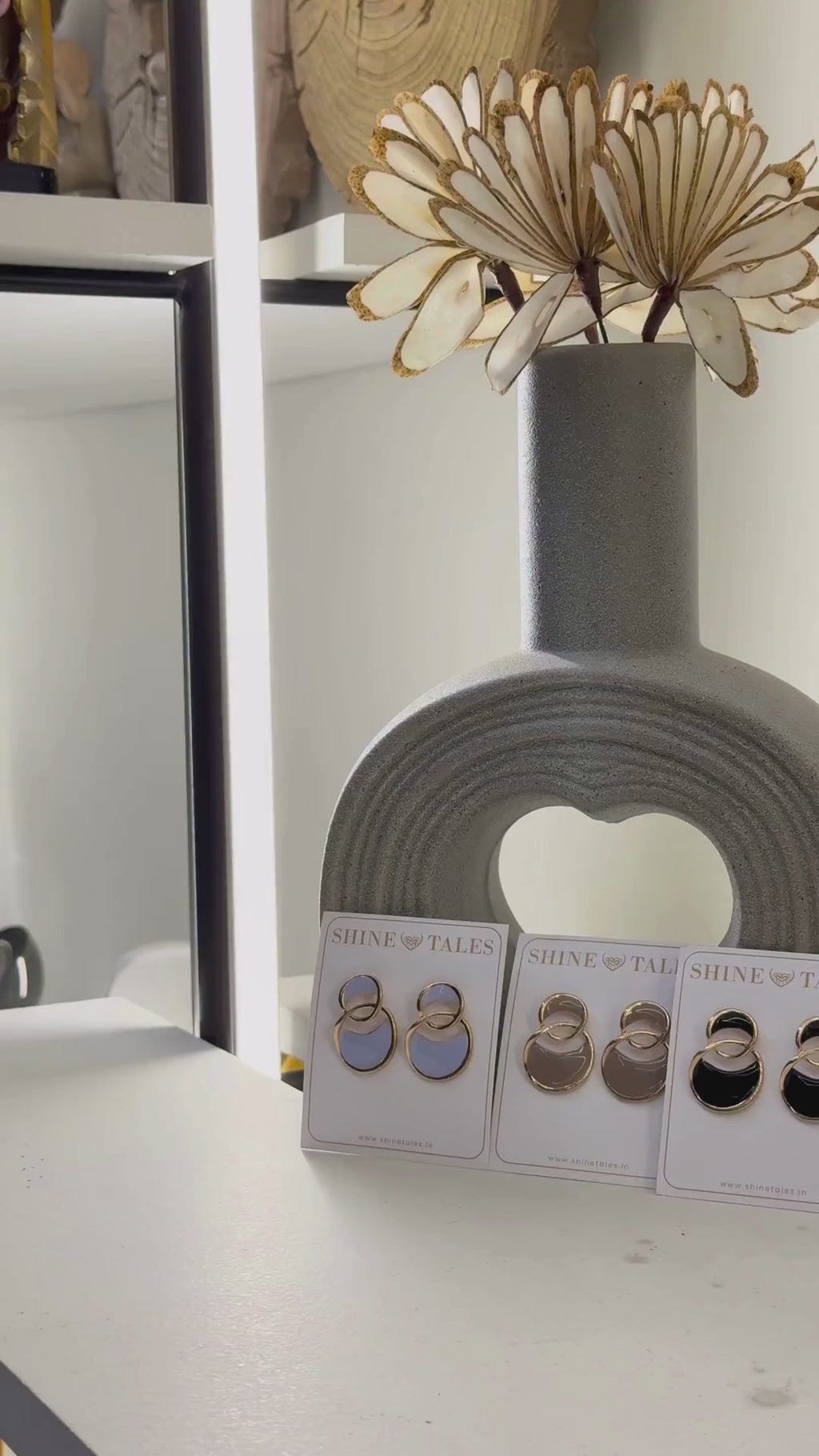 Interlinked Circle Stud Earrings